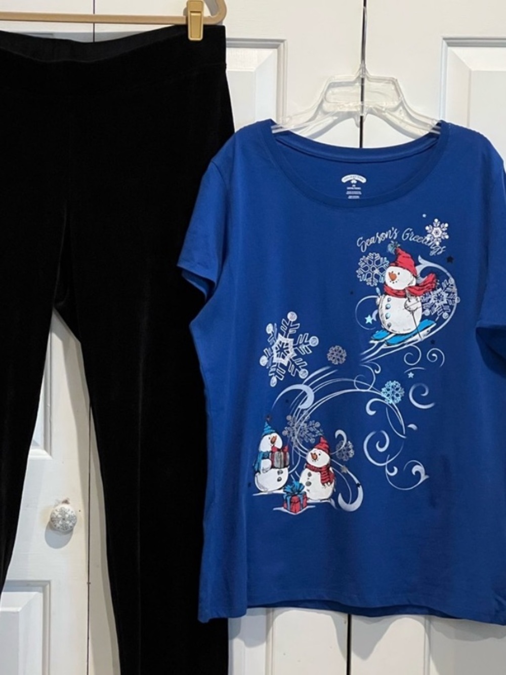2 Pc PJ Set❄️Snowy Night Blue Short Sleeve top & Black 
Velvety Pants